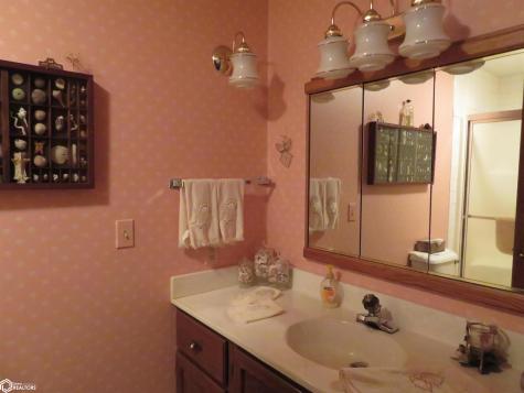 212 3rd Avenue NE Clarion IA 50525