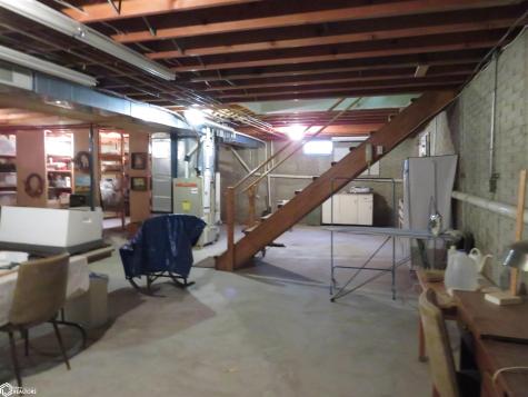 212 3rd Avenue NE Clarion IA 50525