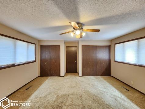 1 Asbury Court Mason City IA 50401