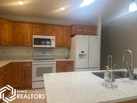 901 3rd Avenue S Clear Lake IA 50428