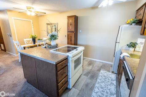 600 #A2 Briarstone Drive Mason City IA 50401