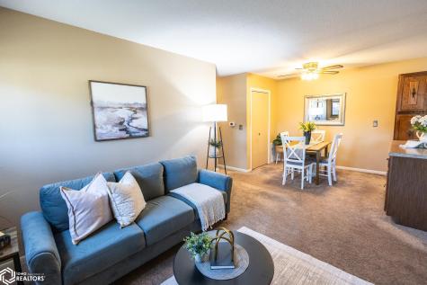 600 #A2 Briarstone Drive Mason City IA 50401