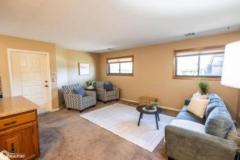 600 #A2 Briarstone Drive Mason City IA 50401
