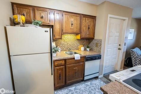 600 #A2 Briarstone Drive Mason City IA 50401