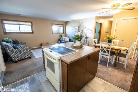 600 #A2 Briarstone Drive Mason City IA 50401
