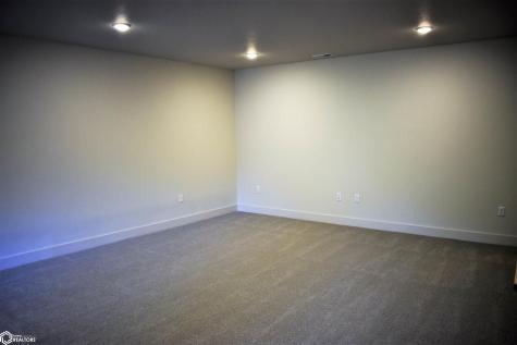 2354 River Road Iowa Falls IA 50126