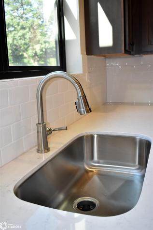 2354 River Road Iowa Falls IA 50126