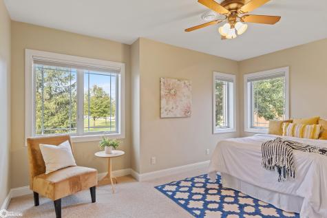 516 Lexington Drive Clear Lake IA 50428