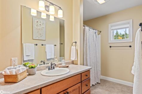 516 Lexington Drive Clear Lake IA 50428