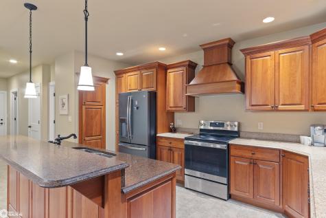 516 Lexington Drive Clear Lake IA 50428