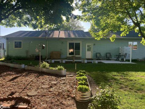 127 Country Club Drive Belmond IA 50421