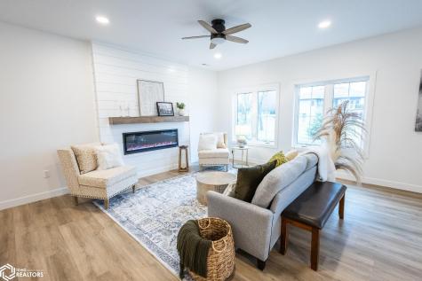 214 Stonebrook Court Clear Lake IA 50428