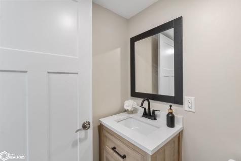 2700 N Shore Drive L-34 Clear Lake IA 50428