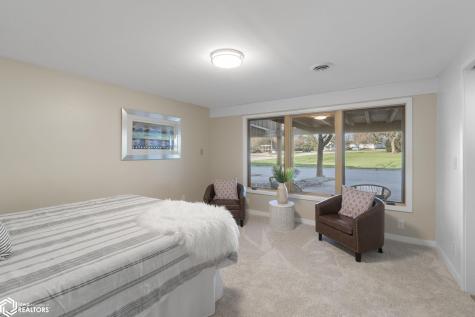 2700 N Shore Drive L-34 Clear Lake IA 50428