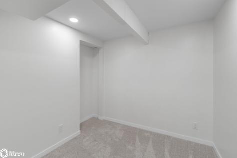 2700 N Shore Drive L-34 Clear Lake IA 50428