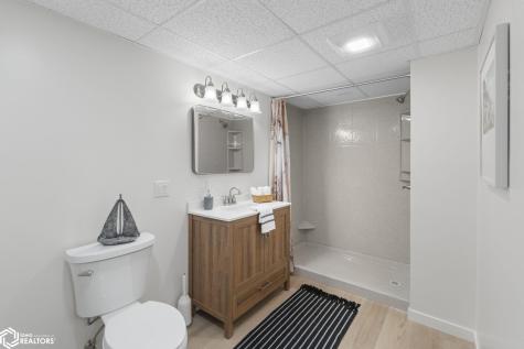 2700 N Shore Drive L-34 Clear Lake IA 50428