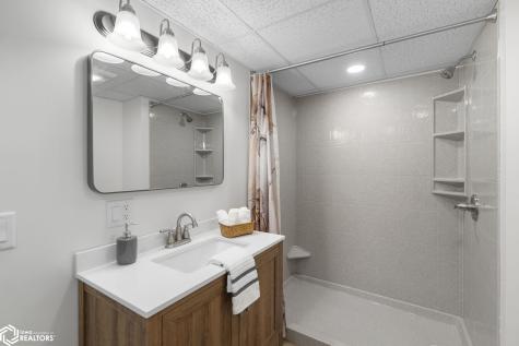 2700 N Shore Drive L-34 Clear Lake IA 50428