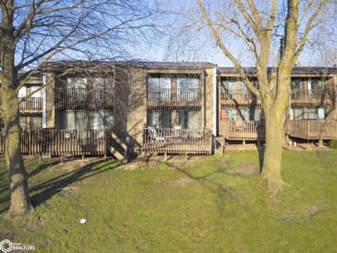 2700 N Shore Drive L-34 Clear Lake IA 50428