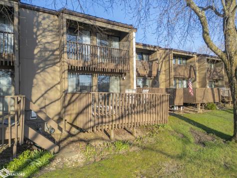 2700 N Shore Drive L-34 Clear Lake IA 50428