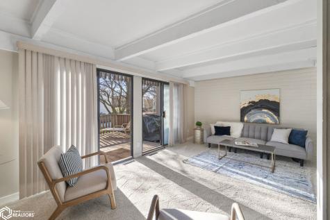 2700 N Shore Drive L-34 Clear Lake IA 50428