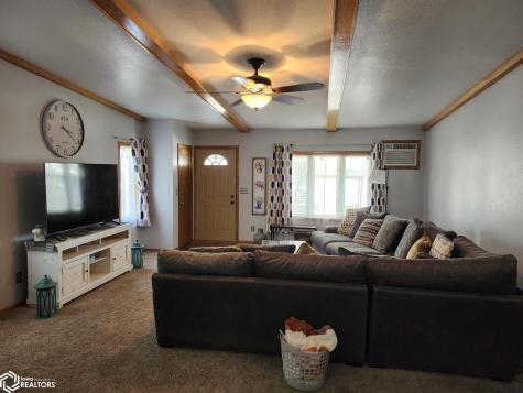2405 186th Street Clarion IA 50525