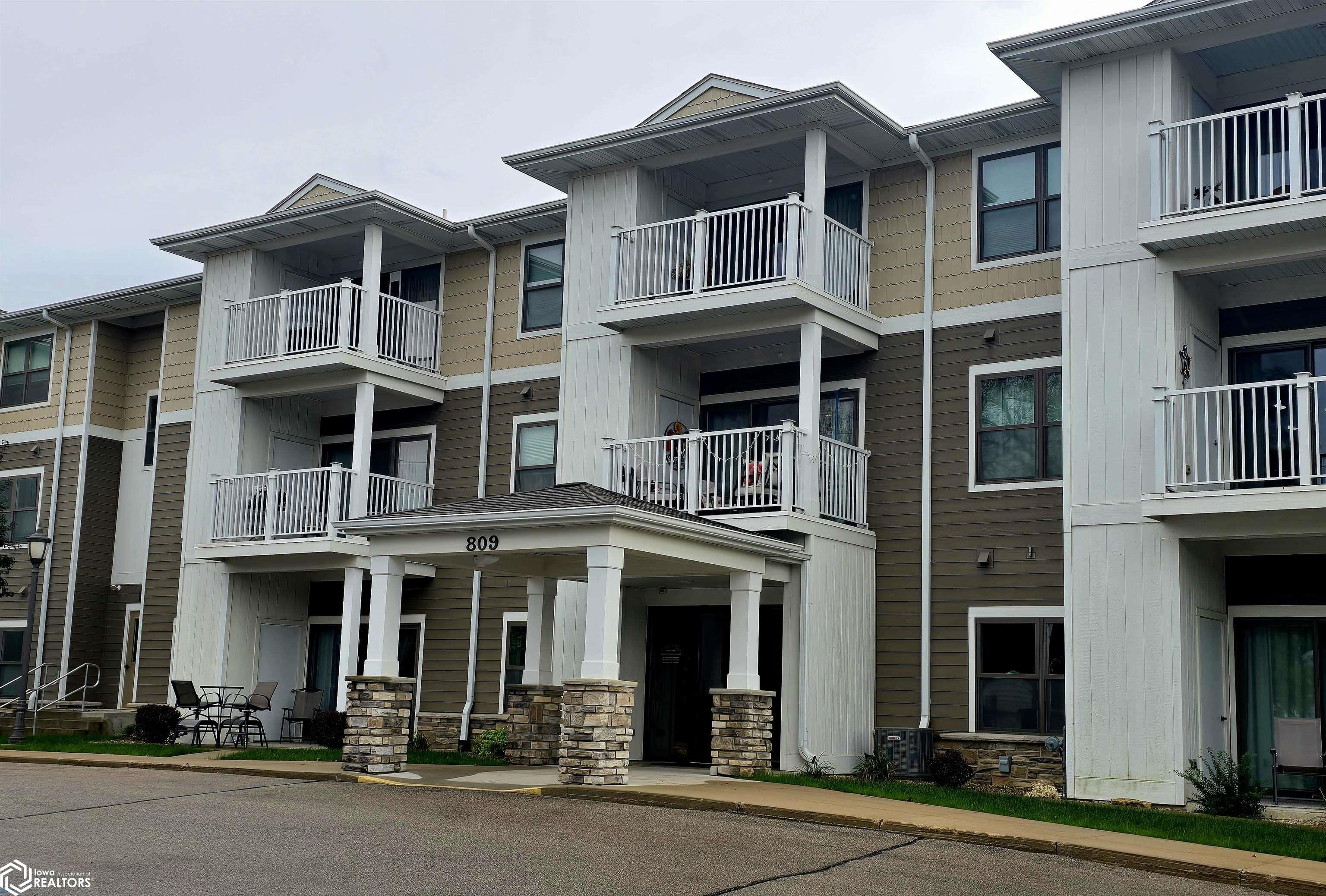 809 7th Avenue N Clear Lake IA 50428