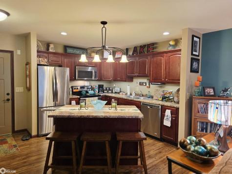 809 7th Avenue N Clear Lake IA 50428