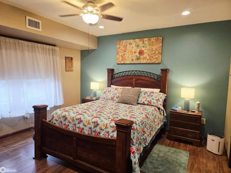 809 7th Avenue N Clear Lake IA 50428