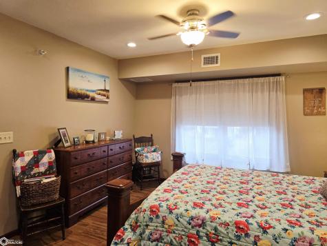 809 7th Avenue N Clear Lake IA 50428