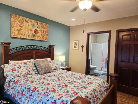 809 7th Avenue N Clear Lake IA 50428