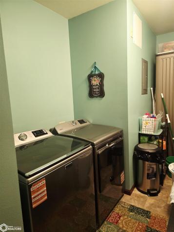 809 7th Avenue N Clear Lake IA 50428