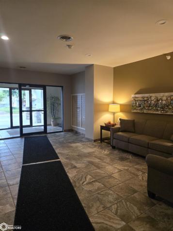 809 7th Avenue N Clear Lake IA 50428