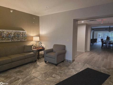 809 7th Avenue N Clear Lake IA 50428