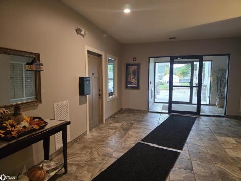 809 7th Avenue N Clear Lake IA 50428