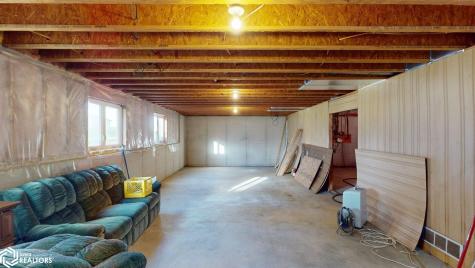 227 Westview Drive S Rockwell IA 50469