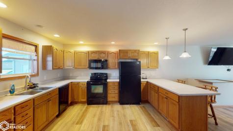 227 Westview Drive S Rockwell IA 50469