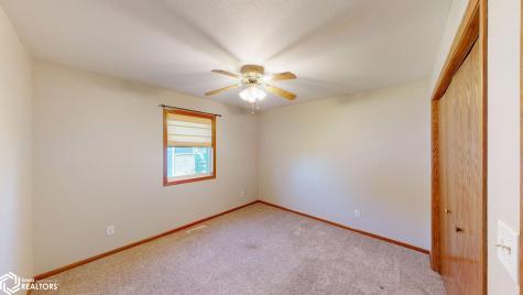 227 Westview Drive S Rockwell IA 50469