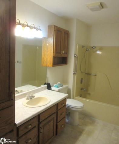 232 W L Forest City IA 50436