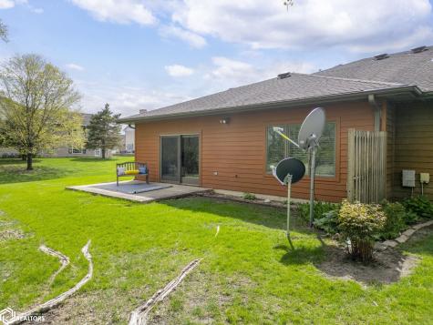 2005 Hunters Ridge Drive Mason City IA 50401