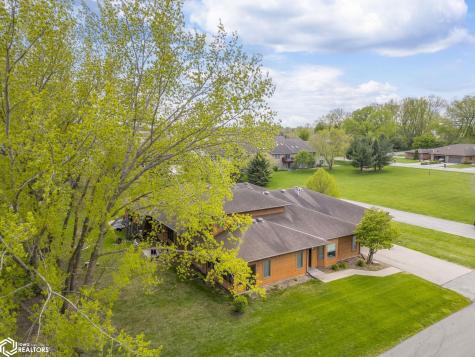 2005 Hunters Ridge Drive Mason City IA 50401