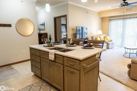 809 7th Ave N #102 Clear Lake IA 50428