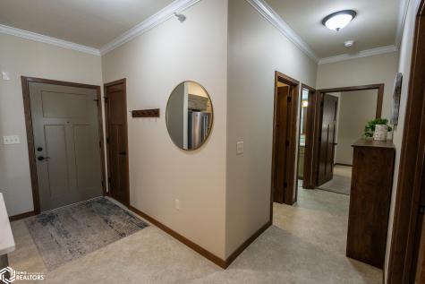 809 7th Ave N #102 Clear Lake IA 50428