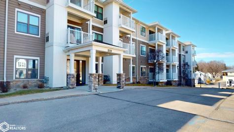 809 7th Ave N #102 Clear Lake IA 50428
