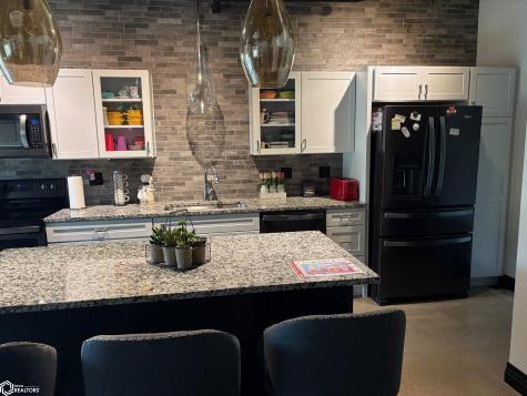 110 Rocksylvania Avenue Unit B01 Iowa Falls IA 50126