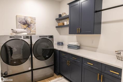 204 Stonebrook Court Clear Lake IA 50428