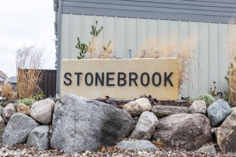 204 Stonebrook Court Clear Lake IA 50428