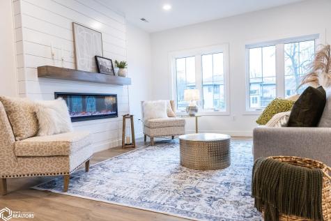 204 Stonebrook Court Clear Lake IA 50428