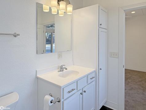 110 Rocksylvania Unit 105 Avenue Iowa Falls IA 50126