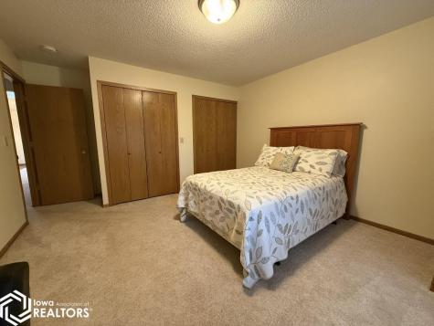 380 S Yorktown Pike Mason City IA 50401