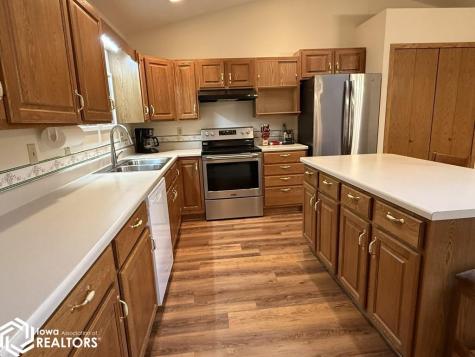 380 S Yorktown Pike Mason City IA 50401